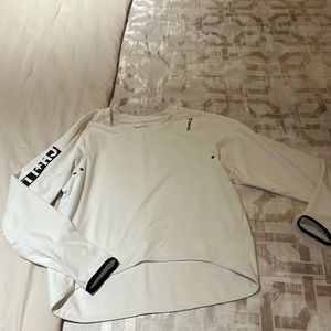 Reebok workout long sleeve sweater/shirt